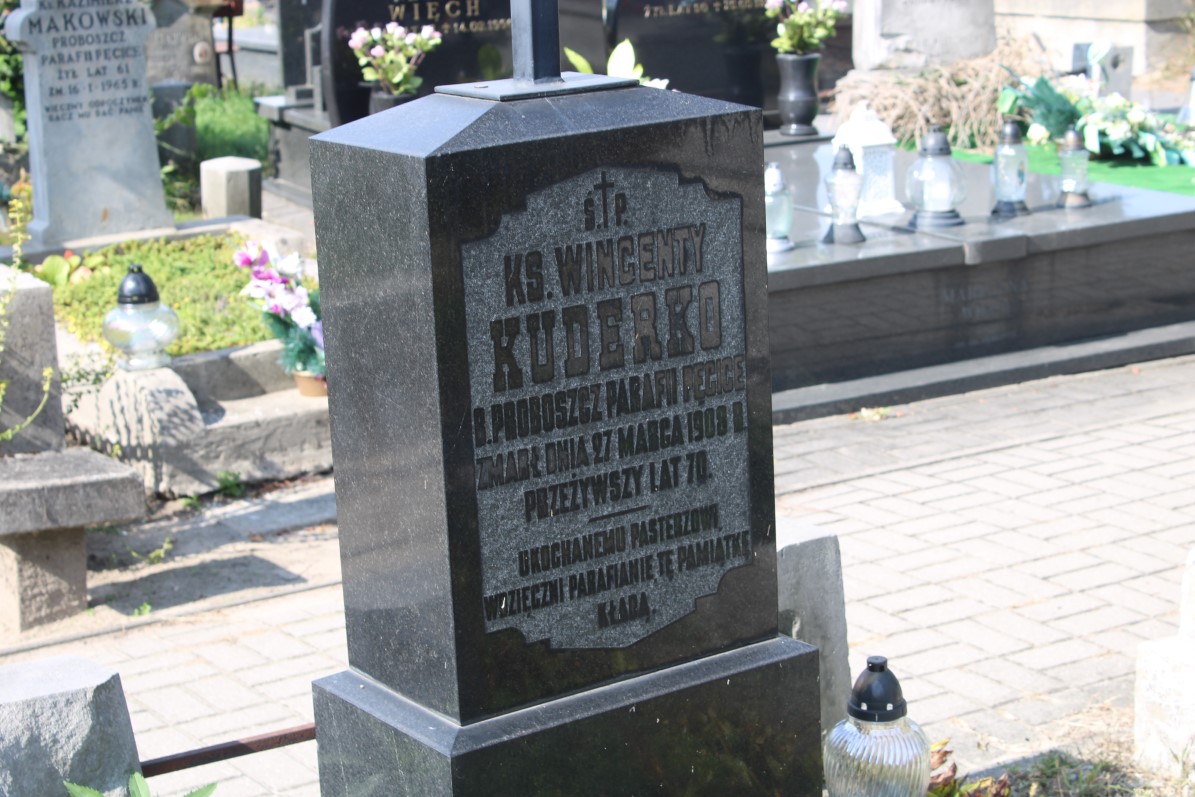 Grób (ksiądz) Kuderko