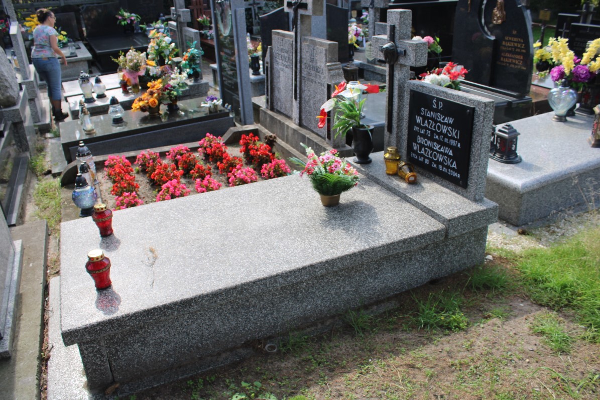 Bronisława Wlazłowska Pęcice - Grobonet - Wyszukiwarka osób pochowanych