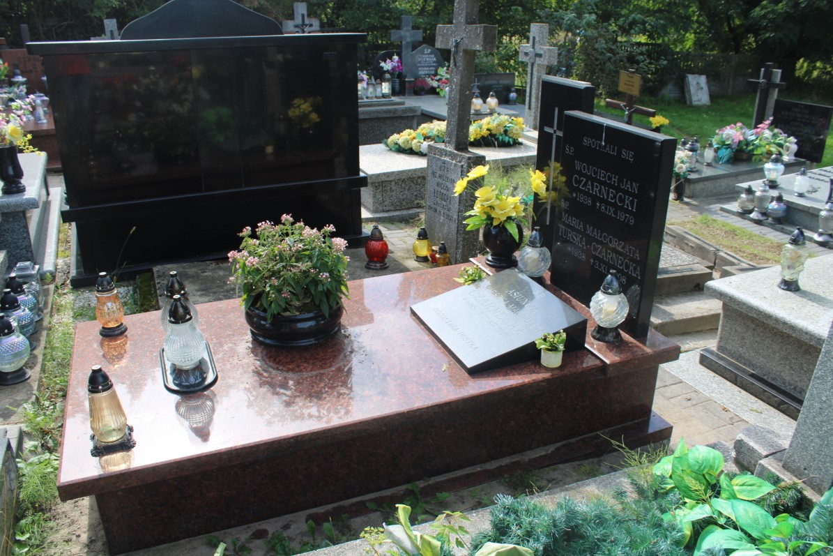 Magdalena Czarnecka 1964 Pęcice - Grobonet - Wyszukiwarka osób pochowanych