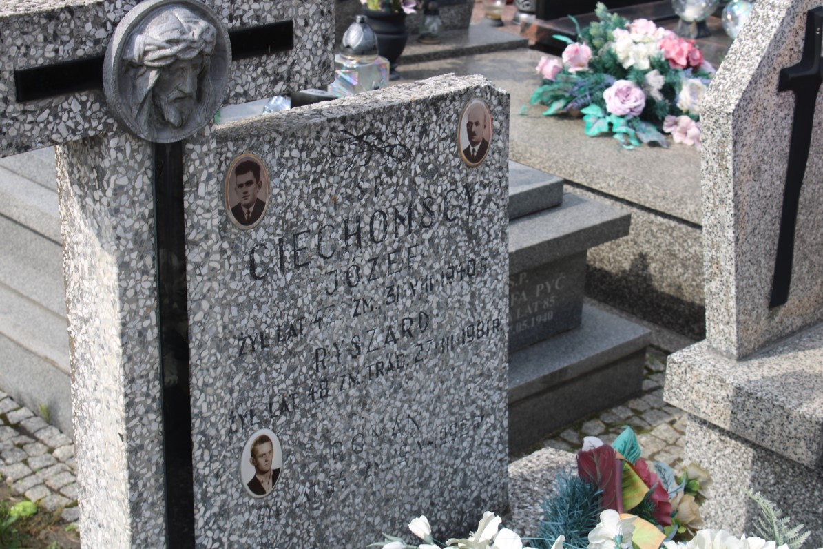 Grób Ryszard Ciechomski