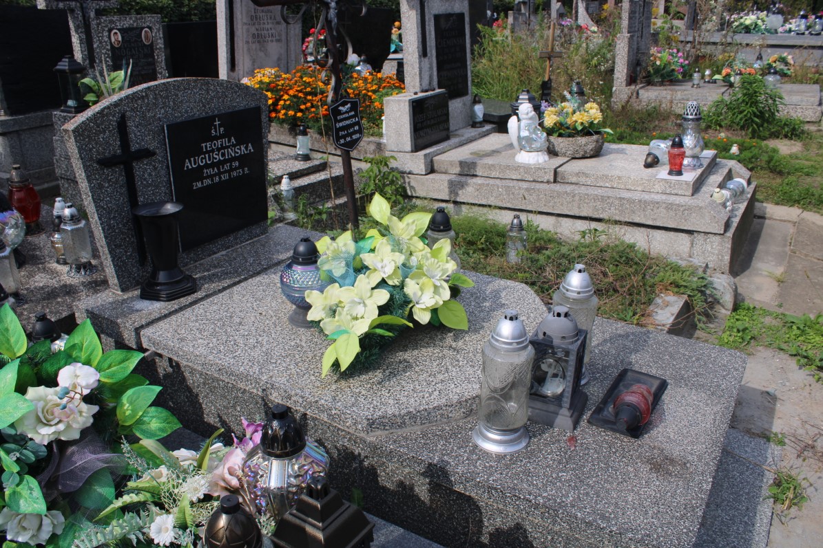 Teofila Auguścińska Pęcice - Grobonet - Wyszukiwarka osób pochowanych